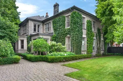77 Claremont Drive, Hamilton, On L9c 3n4