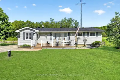 1404 Hallecks Road E, Elizabethtown-kitley, On K6v 5t3