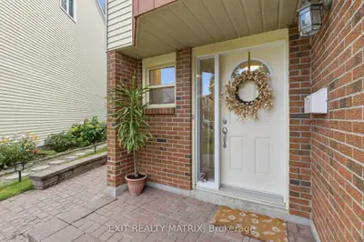 270 FERNLEAF Crescent, Orleans - Cumberland and Area, ON K1E 2Z4