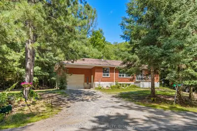 561 Long Lake Road, Madawaska Valley, On K0j 1b0
