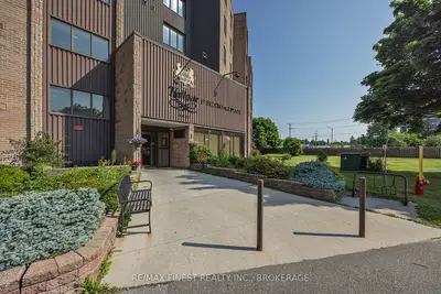 17 Eldon Hall Place 414, Kingston, On K7m 7h5