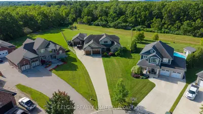 26 Blossom Ridge, Central Elgin, On N5p 3s7