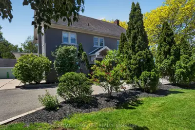 260 Main Street E, Grimsby, On L3m 1p8