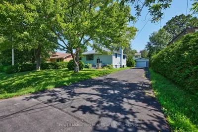 35 TAUVETTE Street, Blackburn Hamlet, ON K1B 3A1