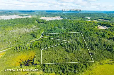 521 Old Muskoka Road, Huntsville, On P1h 0g8