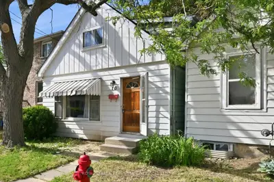 70 Ward Avenue, Hamilton, On L8s 2e9