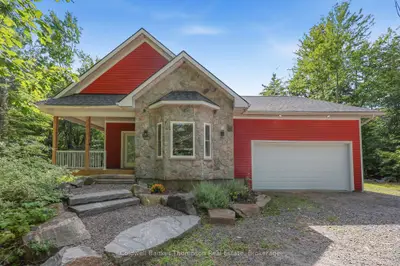 1051 Xavier Street, Gravenhurst, On P0e 1g0