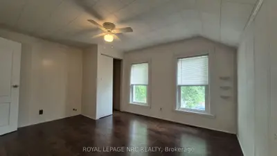 4593 Park Street, Niagara Falls, On L2e 2r2
