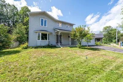 4 BANTING Drive, Deep River, ON K0J 1P0