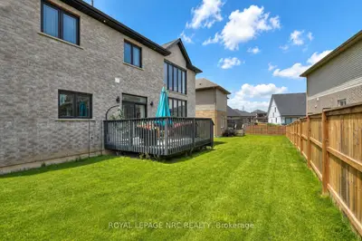 31 Bergenstein Crescent, Pelham, On L3e 0a3