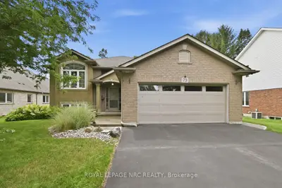 73 Rolling Meadows Boulevard, Pelham, On L3e 0n2