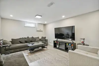 34 Owen Place, Hamilton, On L8g 2h2