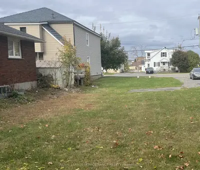 216-218 Nelson Street E, Hawkesbury, On K6a 1l9