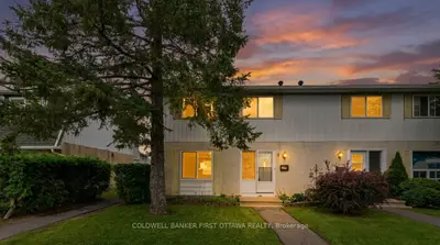 1532 BEAVERPOND Drive A, Cyrville - Carson Grove - Pineview, ON K1B 3R9