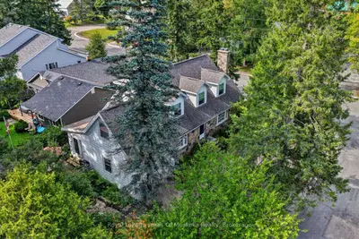 2 Mountview Avenue, Huntsville, On P1h 1g8