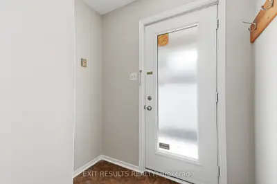 1035 - J Cummings Avenue 13, Cyrville - Carson Grove - Pineview, On K1j 9k6