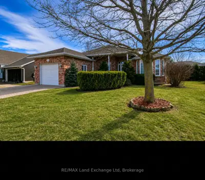 Detached in North Perth