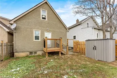 28 Division Street Upper, St. Catharines, On L2r 3g2
