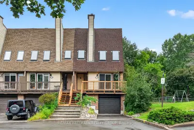 1427 Forge Street, Blossom Park - Airport And Area, On K1t 2v2