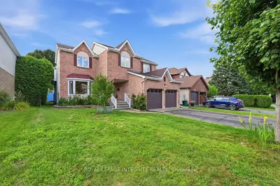 39 BEAMISH Crescent, Kanata, ON K2K 2R7