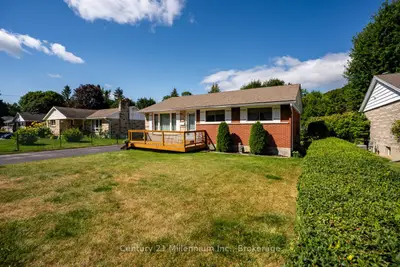 148 7th Avenue E, Owen Sound, On N4k 2w7