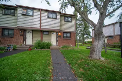 16 A Knollsbrook Drive, Barrhaven, On K2j 1k8