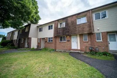 30 E Sonnet Crescent, Bells Corners And South To Fallowfield, On K2h 8w8