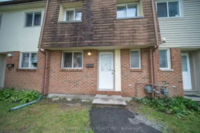 30 E Sonnet Crescent, Bells Corners And South To Fallowfield, On K2h 8w8