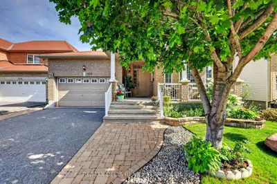 175 Felicity Crescent, Orleans - Convent Glen And Area, On K1w 0c1