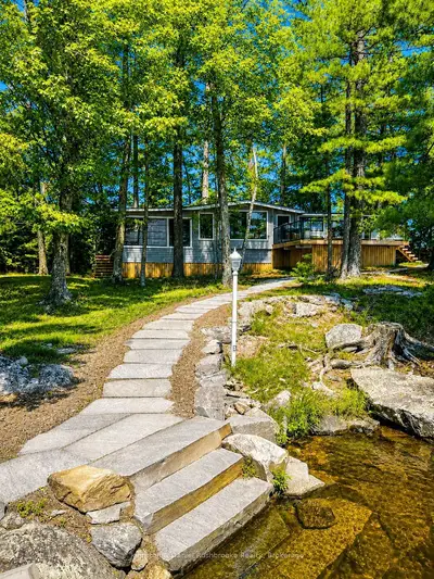 456 Eilean Gowan Island, Bracebridge, On P1p 1r2