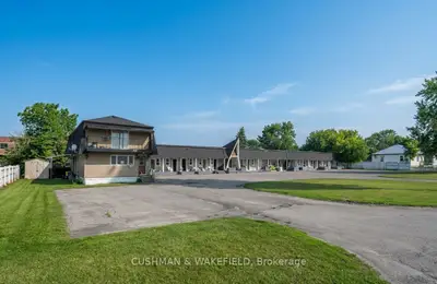 353 Dundas Street W, Greater Napanee, On K7r 2b5