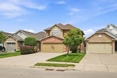 64 Redfern Avenue, Hamilton, On L9c 7s4