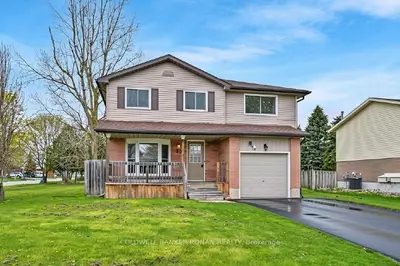 56 Edward Street, Mapleton, On N0g 1p0