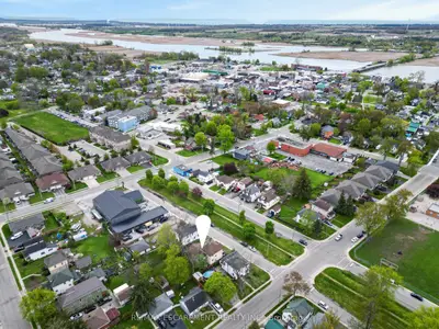 119 North Cayuga Street W, Haldimand, On N1a 1p3