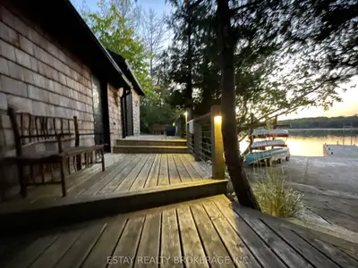 1 Island 60, Leeds And The Thousand Islands, On K0e 1l0