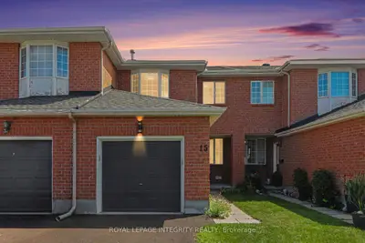 15 Angus Drive, Kanata, On K2l 4e6