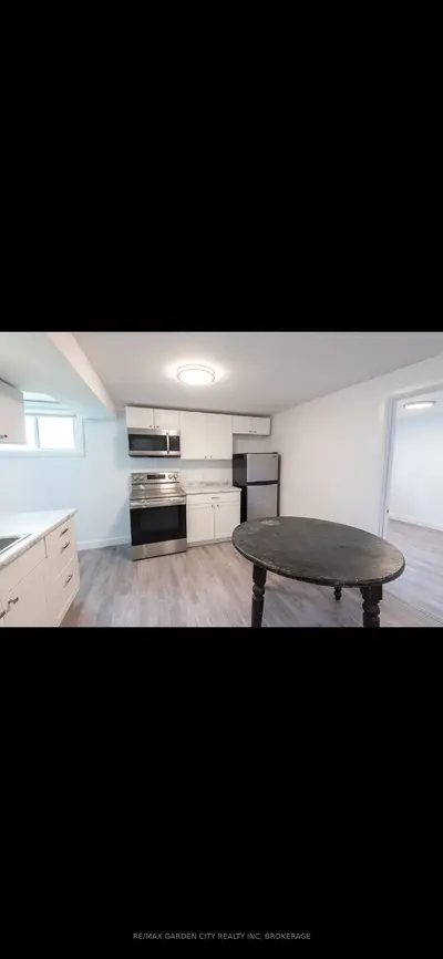 99 Beatrice Street A, Welland, On L3b 2z2