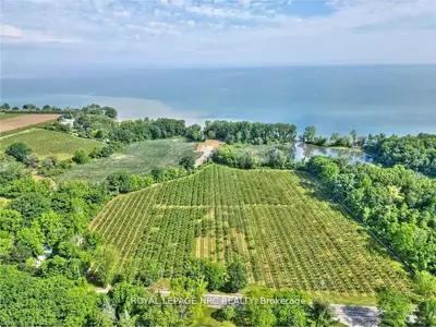 1378 Lakeshore Road, Niagara-on-the-lake, On L0s 1t0