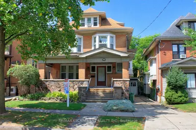 22 Blake Street, Hamilton, On L8m 2s5
