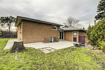 33 Garvey Crescent Main, Hamilton, On L8k 3w9