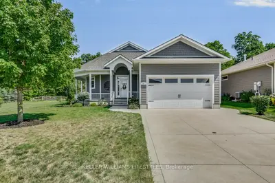 51 Deerfield Road, Lambton Shores, On N0m 1t0