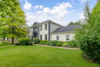 8056 Cathedral Drive, Niagara Falls, On L2h 2z2