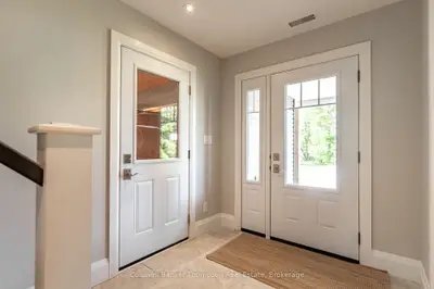 20 Goodwin Drive, Huntsville, On P1h 2r3