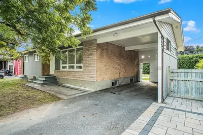 26 Majestic Drive, South Of Baseline To Knoxdale, On K2g 1c7