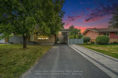 26 Majestic Drive, South Of Baseline To Knoxdale, On K2g 1c7