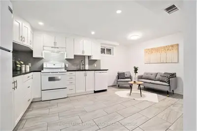 33-b Majestic Drive, South Of Baseline To Knoxdale, On K2g 1c6