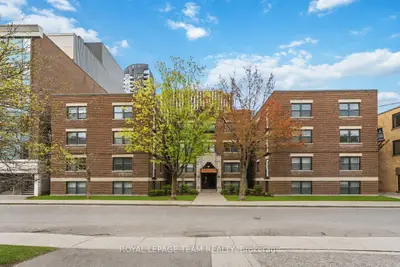235 Cooper Street 36, Ottawa Centre, On K2p 1l7