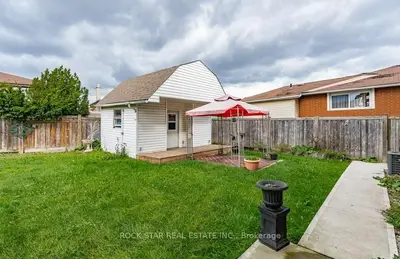 271 Carson Drive Lower, Hamilton, On L8t 2x8