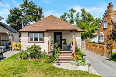 420 Edison Avenue, Peterborough, On K9j 4g3