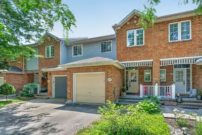 24 GRAY Crescent, Kanata, ON K2K 3J6